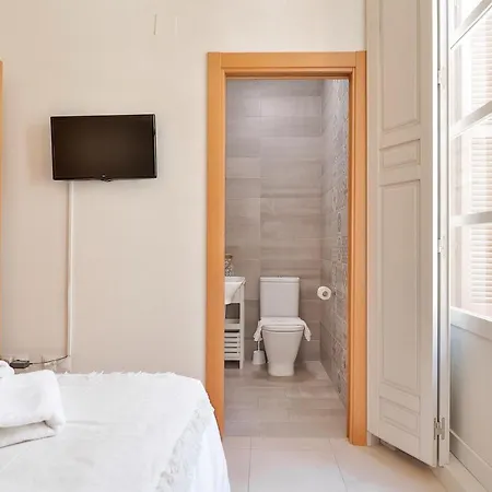 Flat 2 Bedrooms In The Center