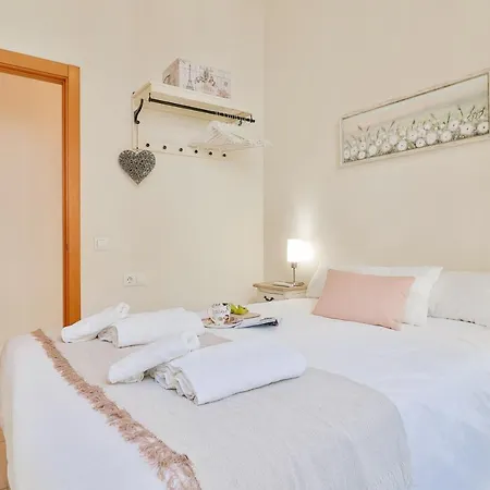 Flat 2 Bedrooms In The Center *