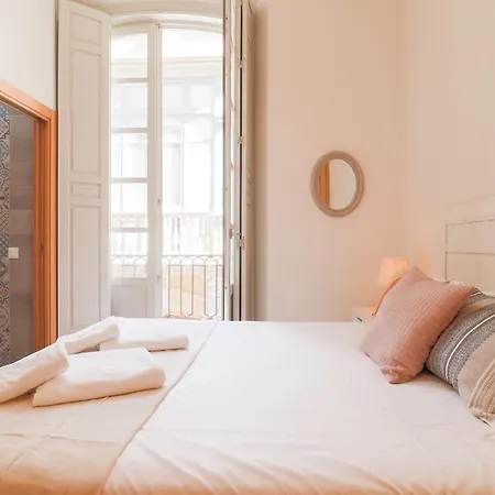 Flat 2 Bedrooms In The Center