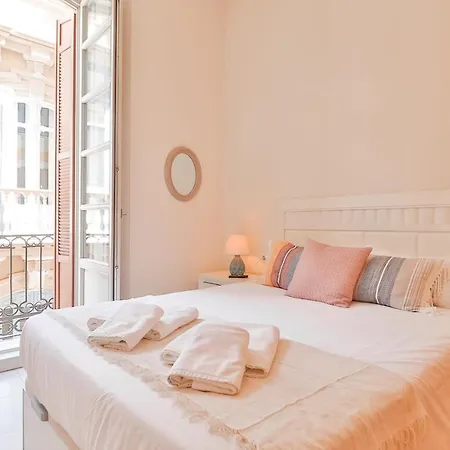 Flat 2 Bedrooms In The Center * Malaga